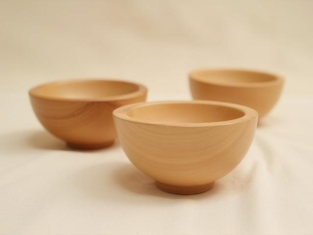 Set of 3 Small Maple Pinch Bowls, multiple angles